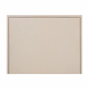 Cabeceira Estofada Clean com Moldura de Tachas Areia